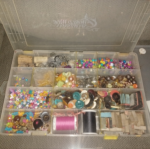 CRAFTY AND BEADY MIX - Picture 2 of 4